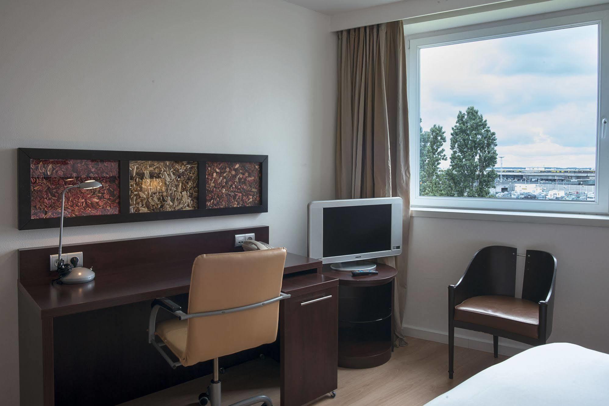 Hilton Orly Airport 4*